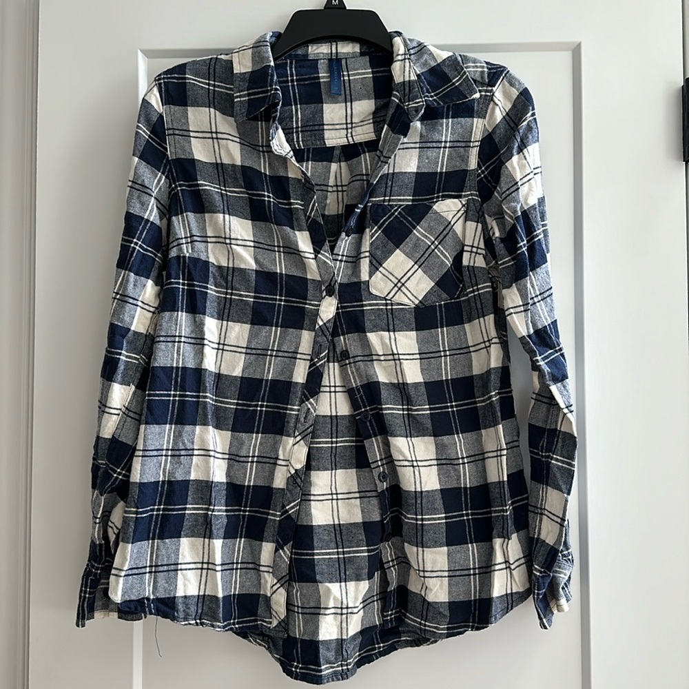 Falls creek women’s M plaid button down, blue and white